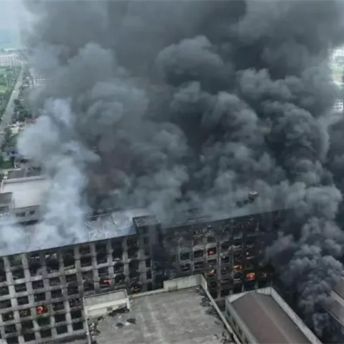 突發 | 江蘇丹陽一塑件企業發生火災1死1傷
